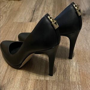 Michael Kors Antoinette Black High Heels 9 pumps